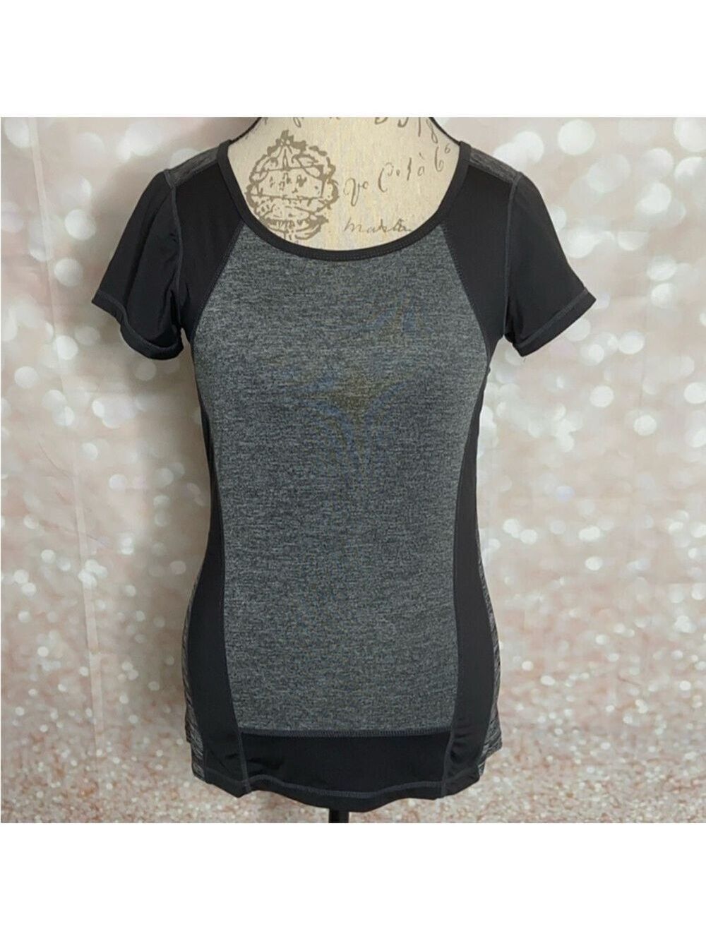 Kyodan Black and Gray Short Sleeve Tee Small